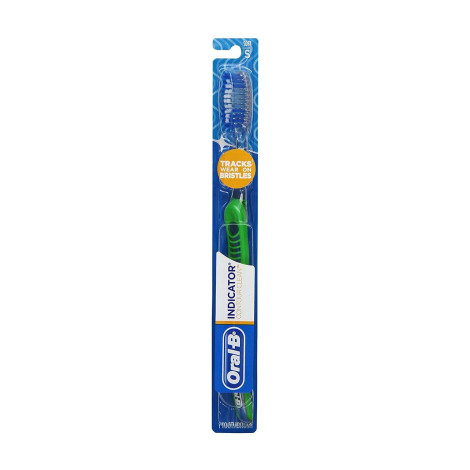 Oral-B Indicator Contour Clean Soft Toothbrush - Green