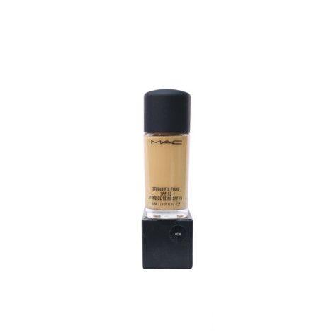 Mac Studio Fix Fluid SPF 15 - NC30