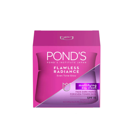 Pond's Flawless Radiance Mattifying Day Cream SPF 15 50g