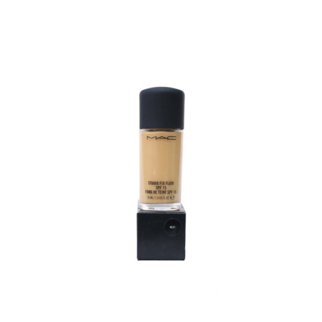 Mac Studio fix fluid SPF 15 - NC37