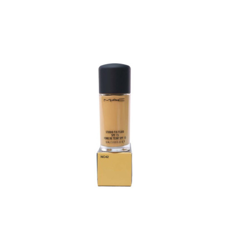 Mac Studio fix fluid SPF 15 - NC42